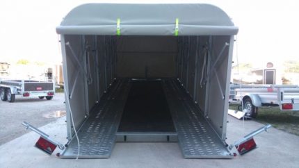 Remorque porte voiture avec surface pliée 400x200 UNITRAILER TEMPO 4020  PTAC 3000 KG - Planet Remorques